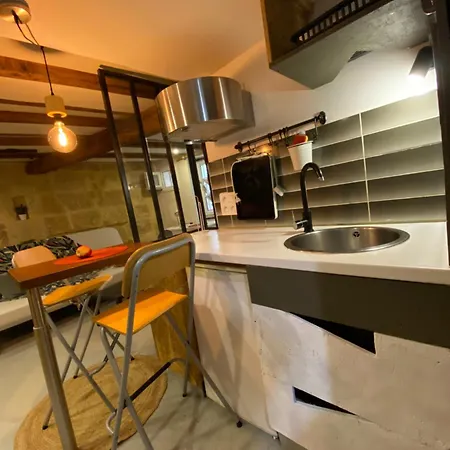 Charmant Studio Ecusson Centre Historique דירה מונפלייה