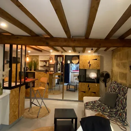 Charmant Studio Ecusson Centre Historique דירה
