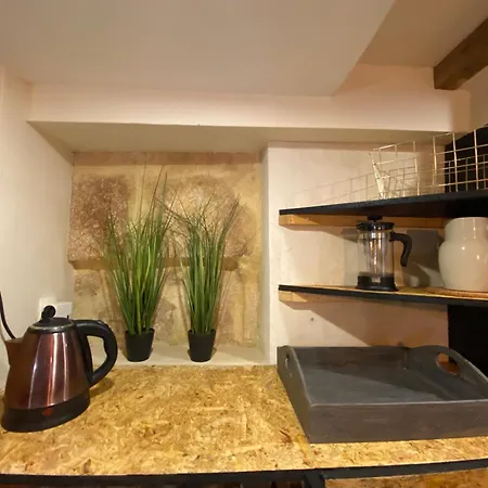 Charmant Studio Ecusson Centre Historique Apartment